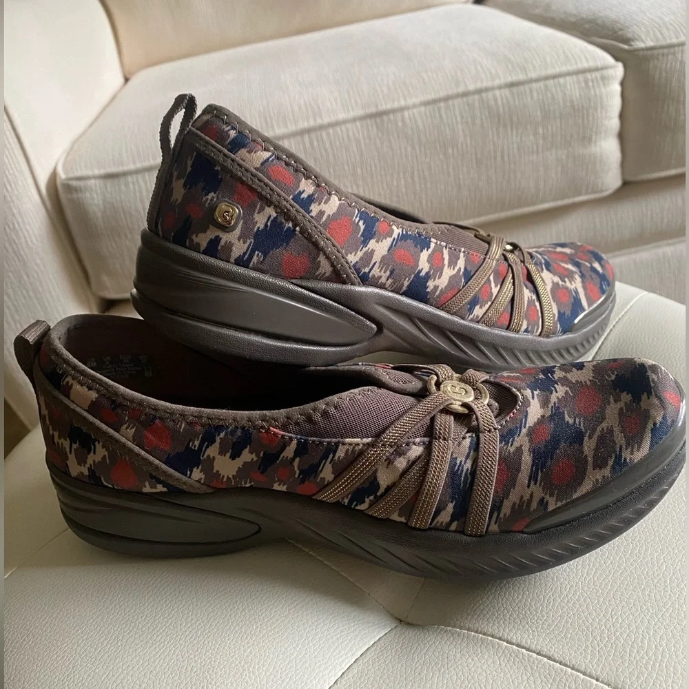 NEW in box BZEES Slip On Cloud Comfort Shoes Lifestyle | Size 8 | Mocha Print - Picture 4 of 7